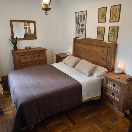La Casa De La Abuela Boticaria * レドンデーラ